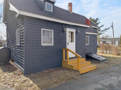 8 Autumn Street Rockland ME 04841