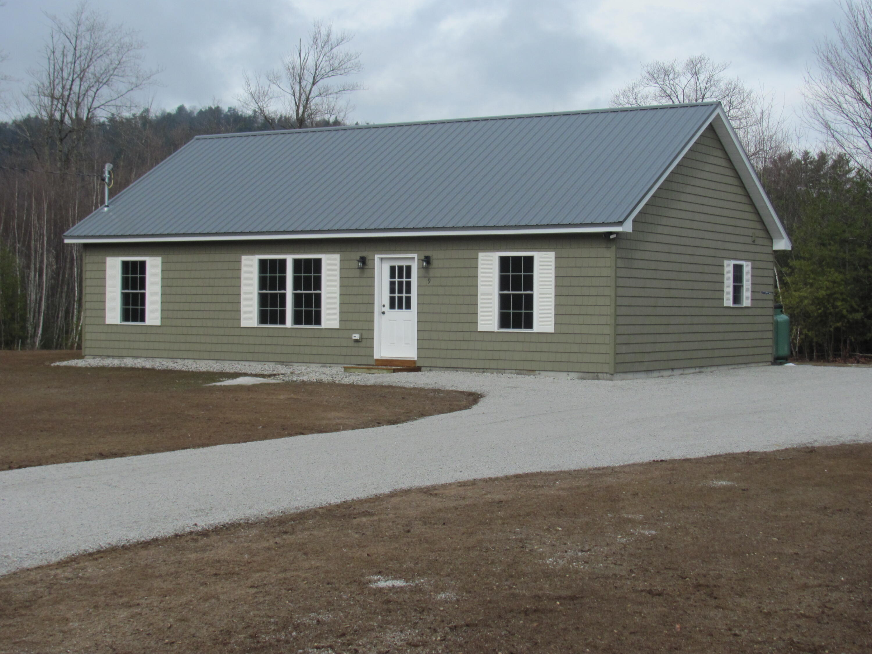 9 Wyatts Way Oxford ME 04270