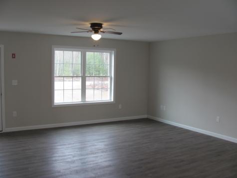 9 Wyatts Way Oxford ME 04270