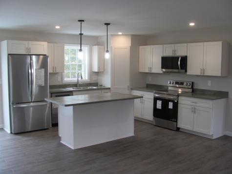 9 Wyatts Way Oxford ME 04270