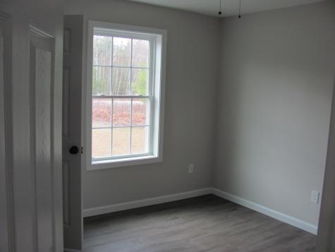 9 Wyatts Way Oxford ME 04270