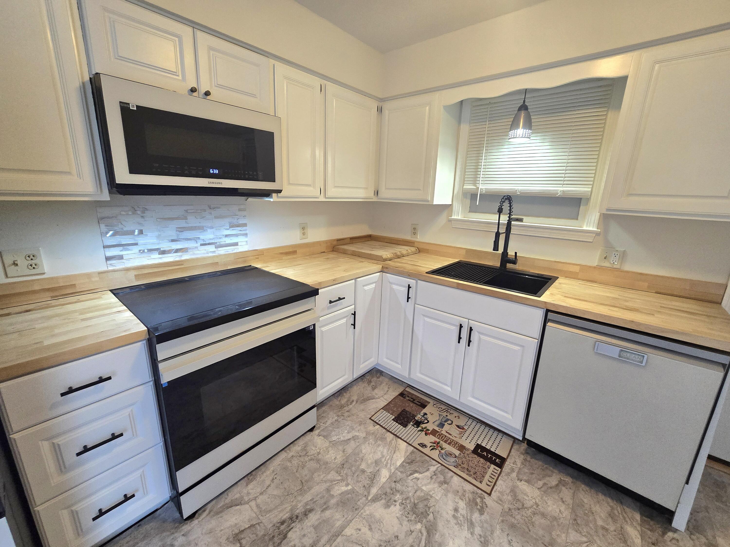 20 Ruth Avenue Hampden ME 04444