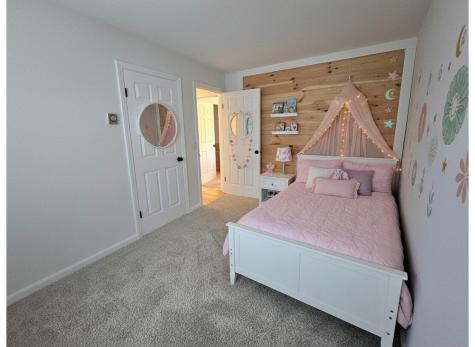 20 Ruth Avenue Hampden ME 04444