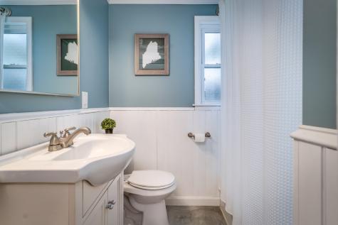 132 Rogers Road Kittery ME 03904