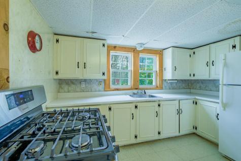 142 Roberts Shore Road Liberty ME 04949