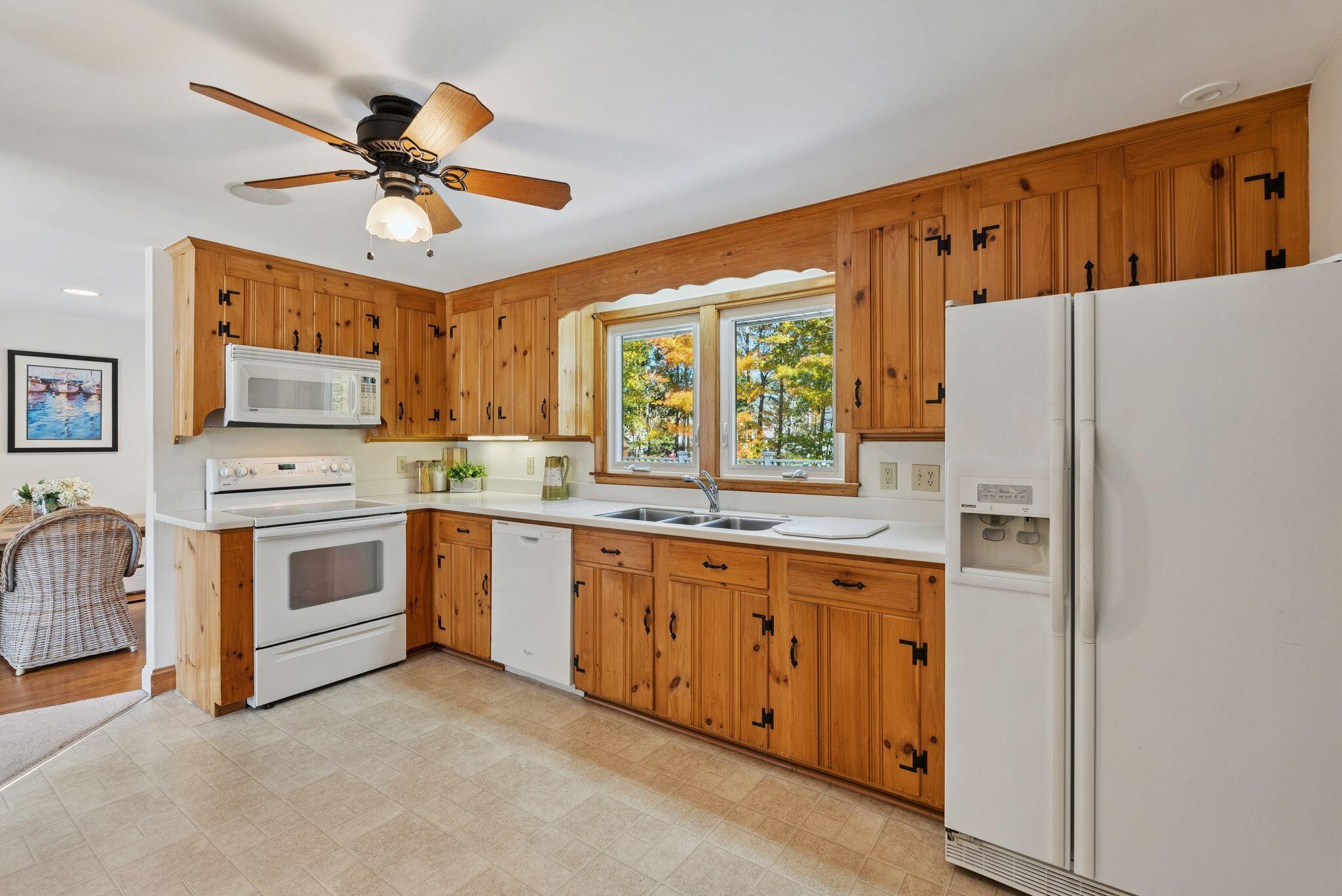 8 Pinewood Drive Cumberland ME 04021