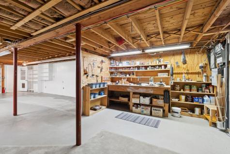 8 Pinewood Drive Cumberland ME 04021