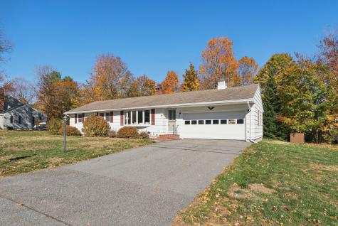 8 Pinewood Drive Cumberland ME 04021