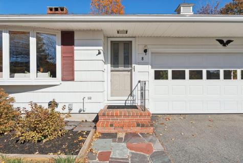 8 Pinewood Drive Cumberland ME 04021