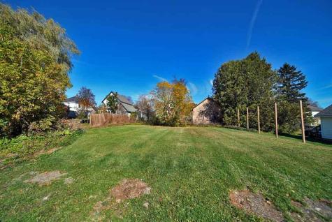 19 Smyrna Street Houlton ME 04730