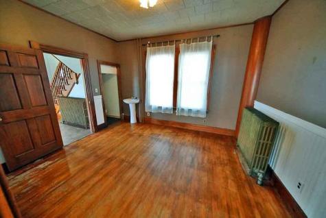 19 Smyrna Street Houlton ME 04730