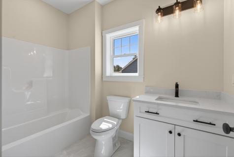 29 Forest Glenn Lane Topsham ME 04086