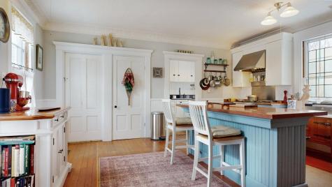 47 High Road Cornish ME 04020