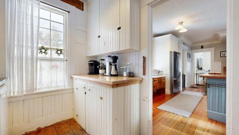 47 High Road Cornish ME 04020