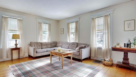 47 High Road Cornish ME 04020