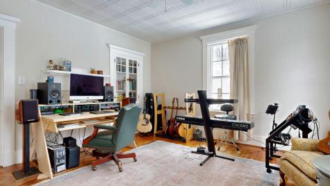 47 High Road Cornish ME 04020