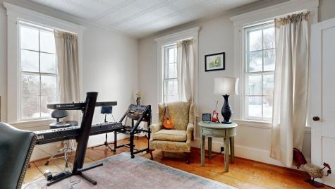 47 High Road Cornish ME 04020