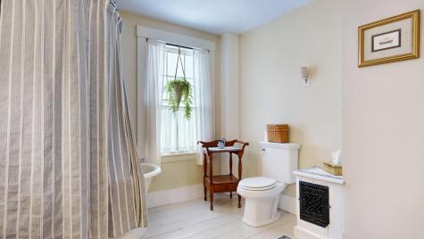 47 High Road Cornish ME 04020