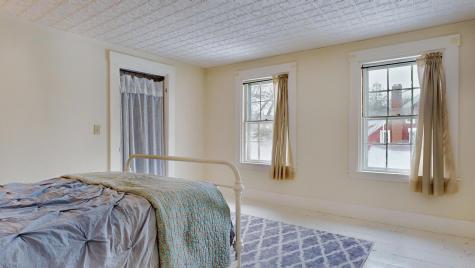 47 High Road Cornish ME 04020