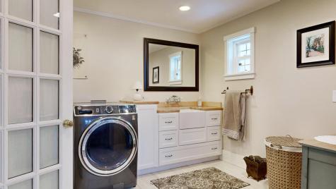 47 High Road Cornish ME 04020