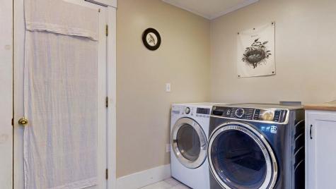 47 High Road Cornish ME 04020