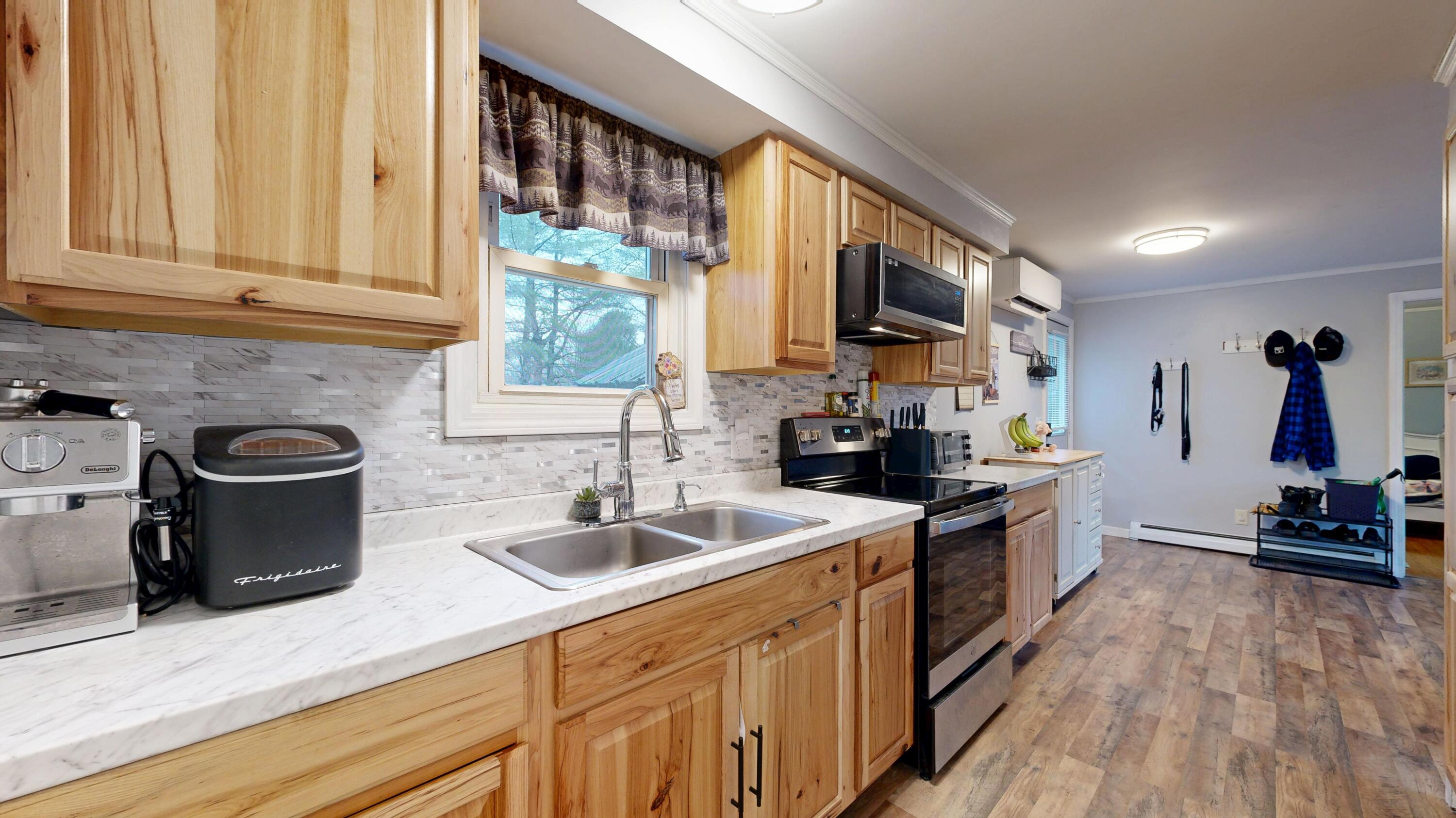 6 Cecile Avenue Augusta ME 04330