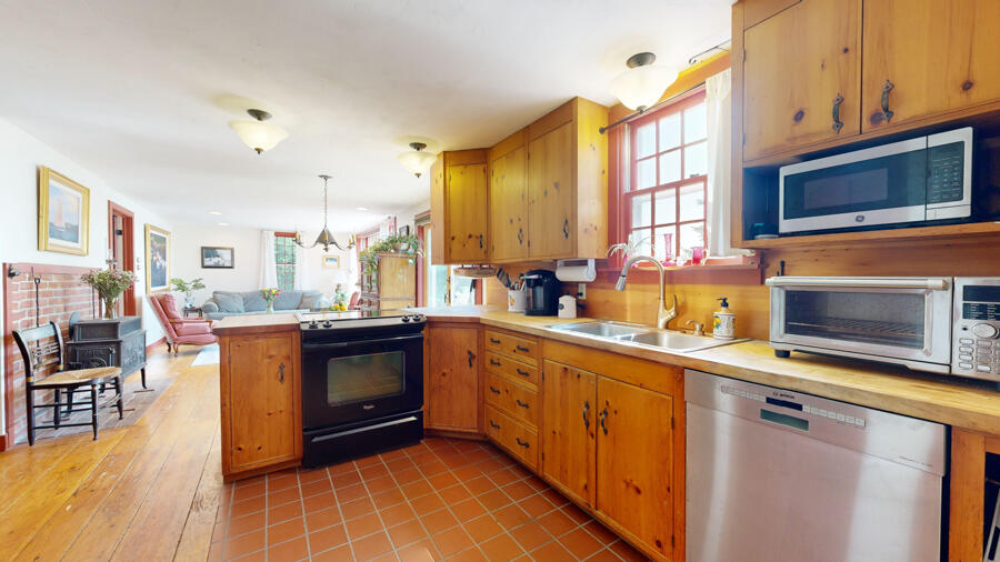 654 Pleasant Point Road Cushing ME 04563