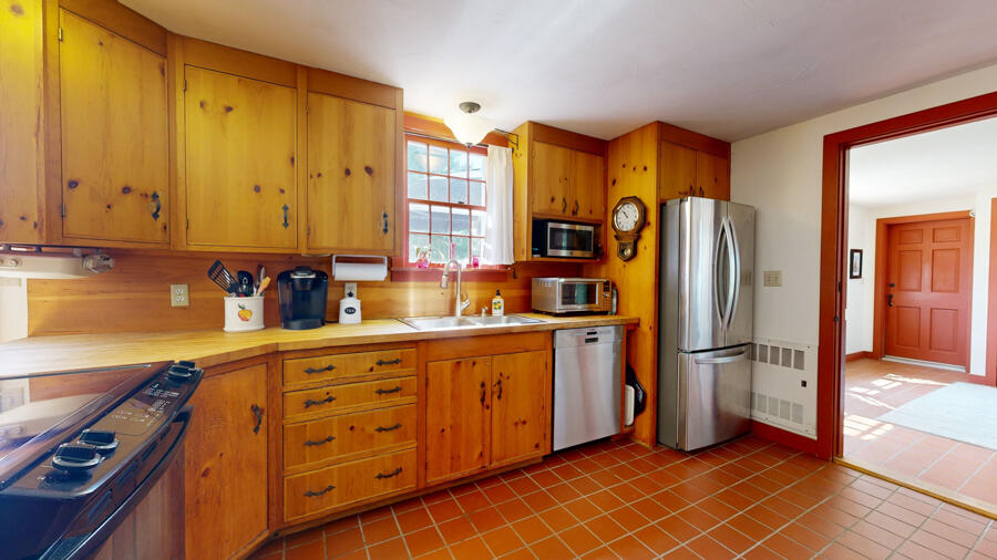 654 Pleasant Point Road Cushing ME 04563