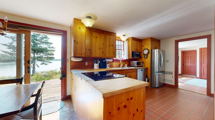 654 Pleasant Point Road Cushing ME 04563