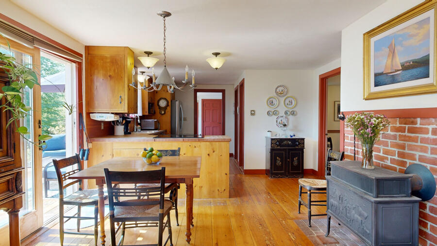 654 Pleasant Point Road Cushing ME 04563