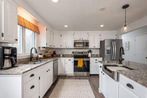 66 Raydon Road Extension York ME 03909
