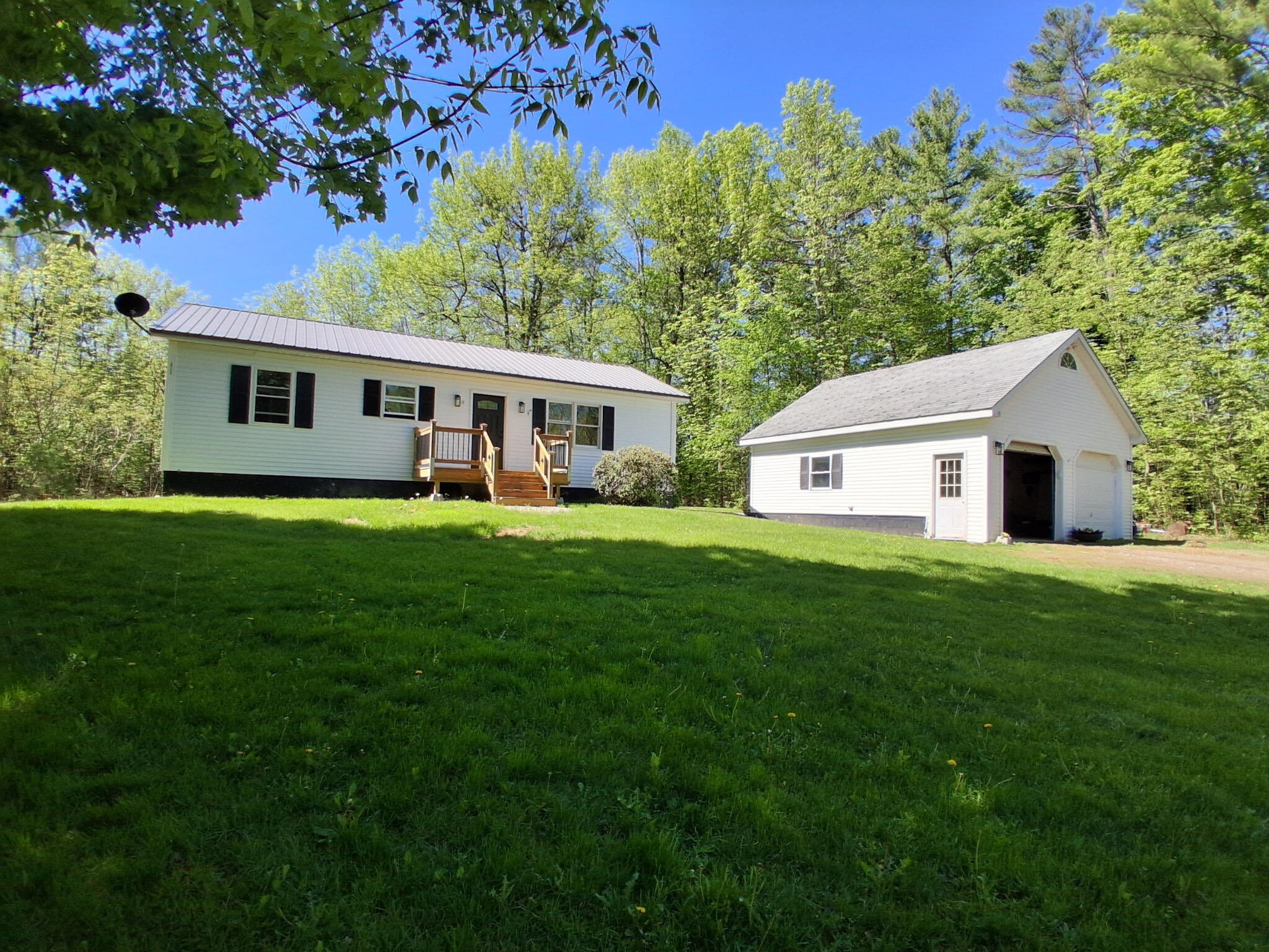 25 Brandy Lane Hudson ME 04449