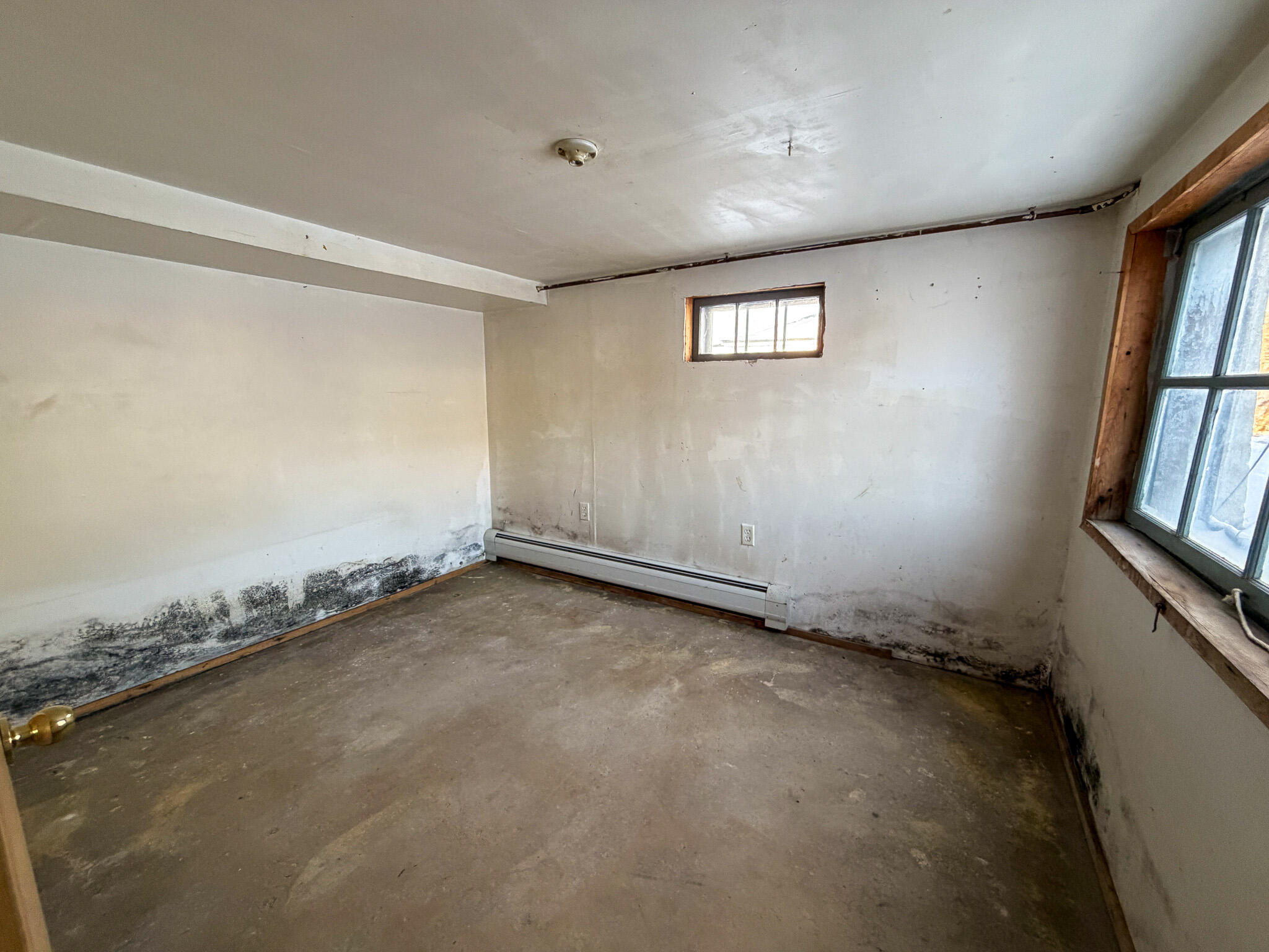 10 Lindsay Street Lincoln ME 04457