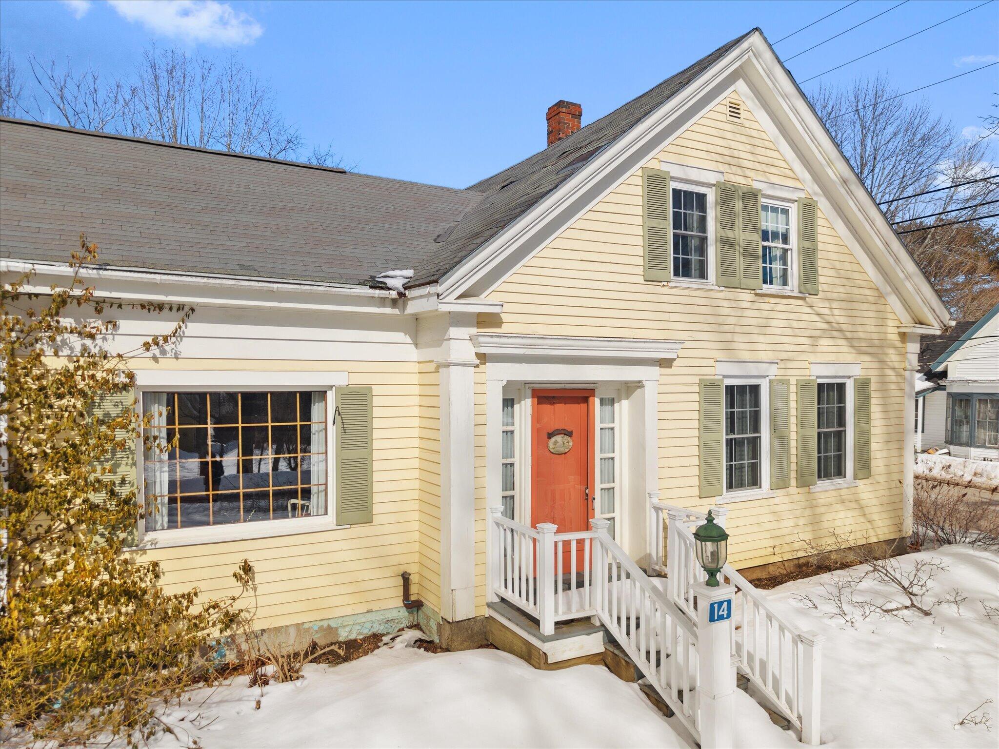 14 Oak Street Bucksport ME 04496