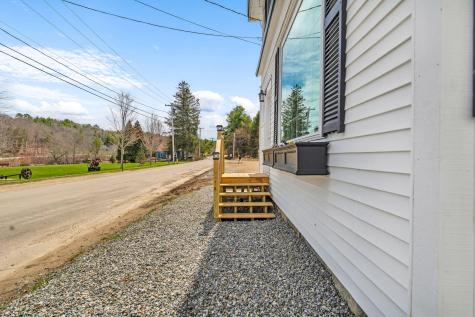 17 Four Rod Road Warren ME 04864