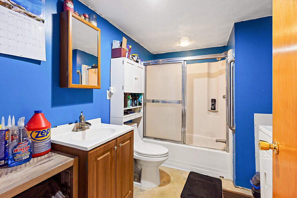 64 Boothby Street Augusta ME 04330