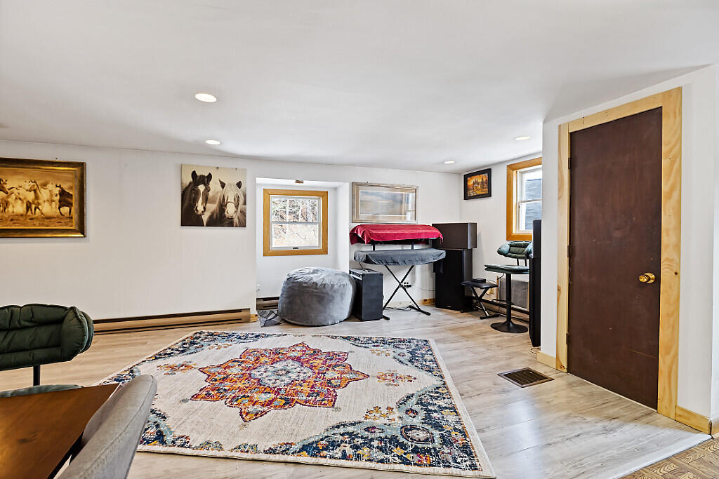 64 Boothby Street Augusta ME 04330