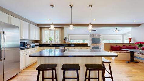 43 Sturbridge Lane Cumberland ME 04021