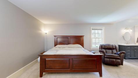 43 Sturbridge Lane Cumberland ME 04021