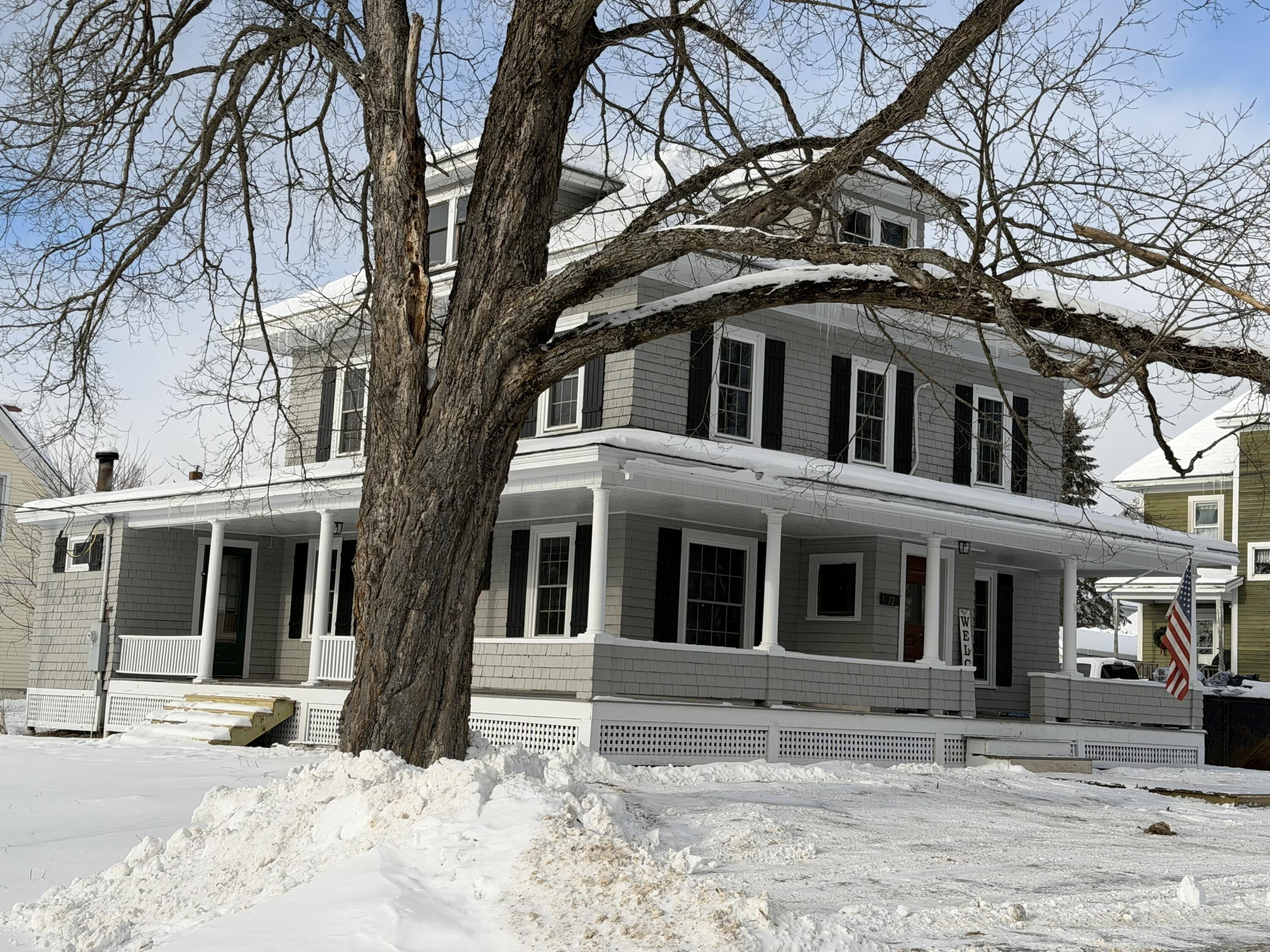 12 Bowdoin Street Houlton ME 04730