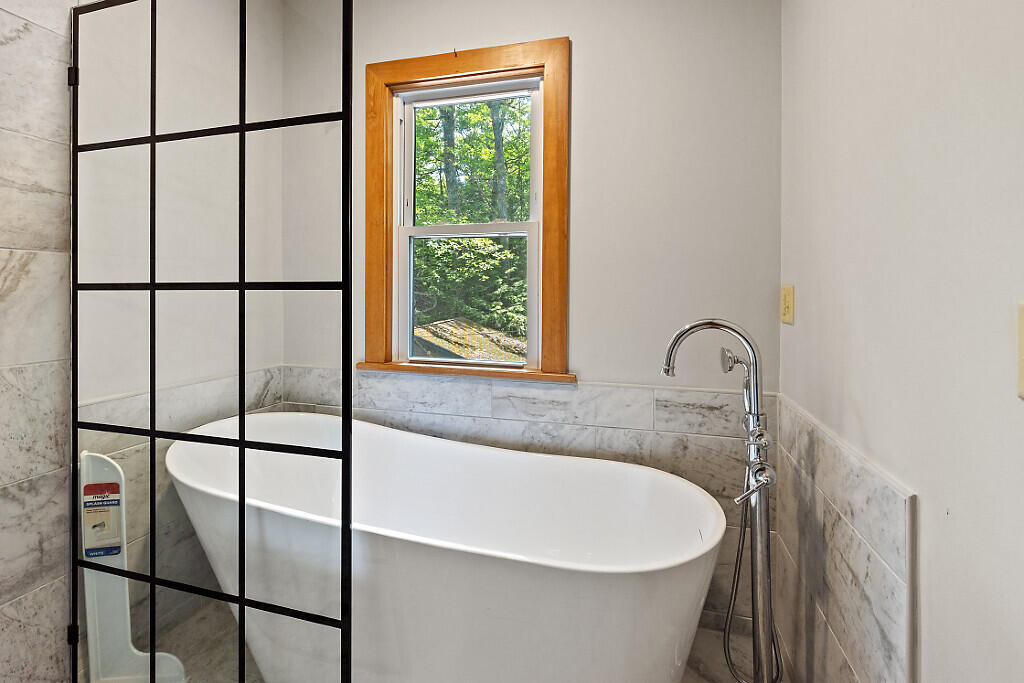 103 Taylor Woods Road Belgrade ME 04917