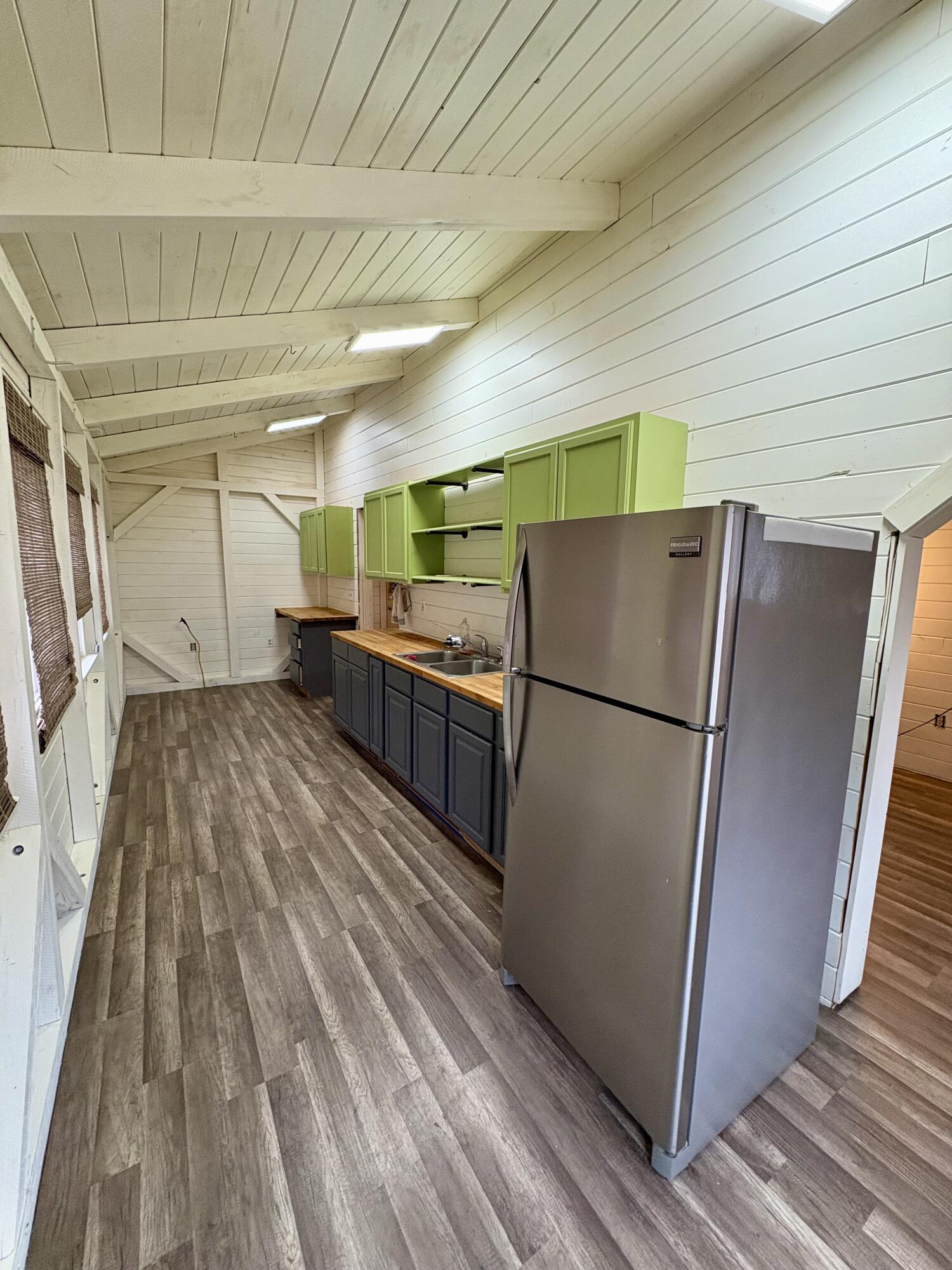 1295 Main Street Lincoln ME 04457