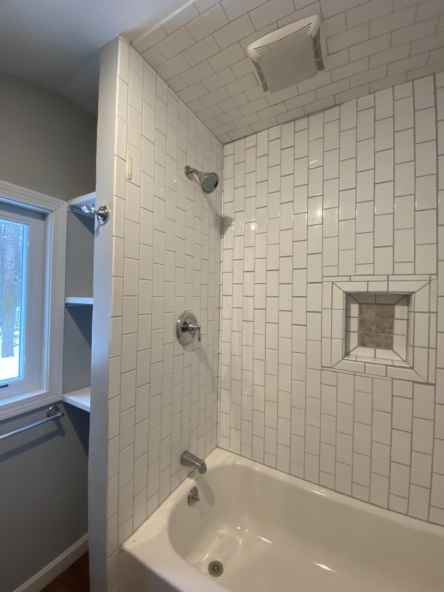 229 Paris Road Hebron ME 04238