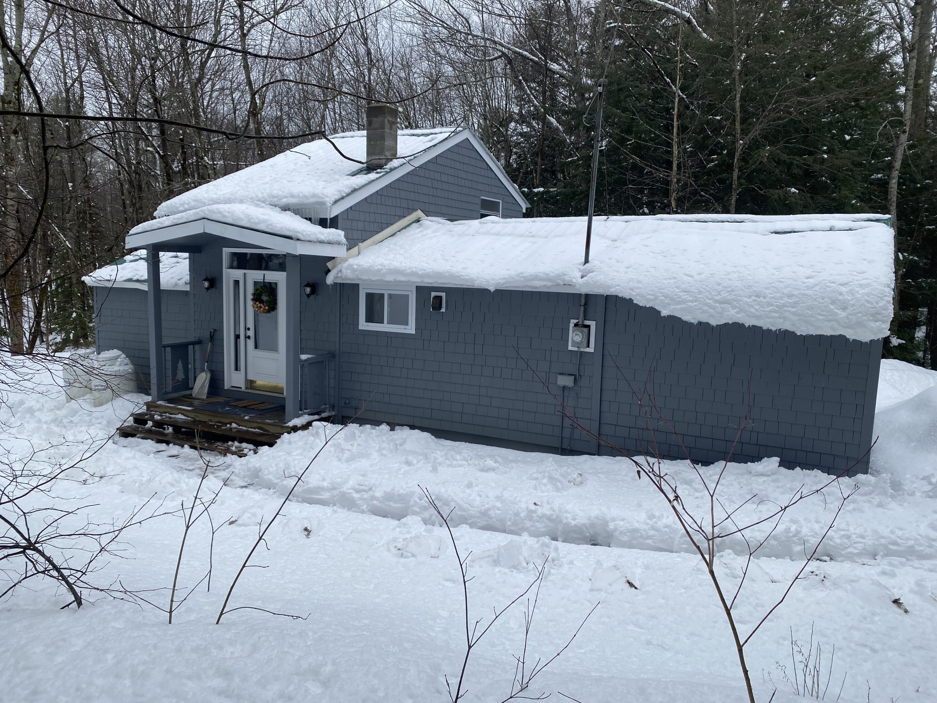 229 Paris Road Hebron ME 04238