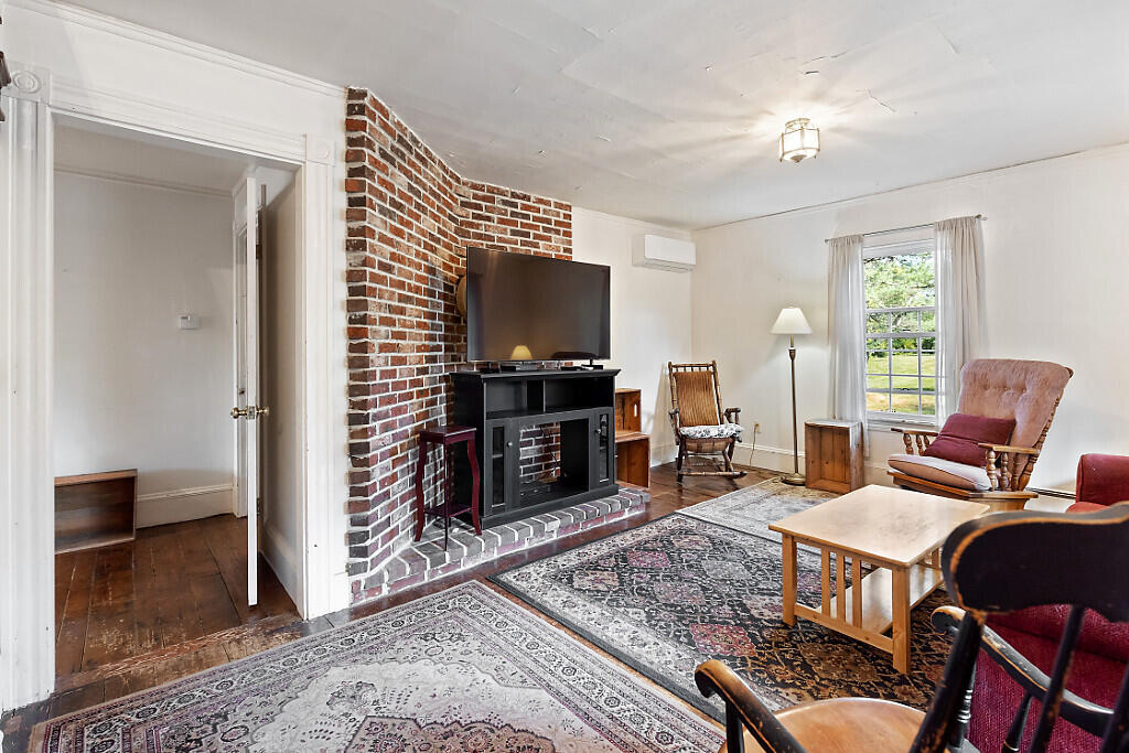 444 W Auburn Road Auburn ME 04210