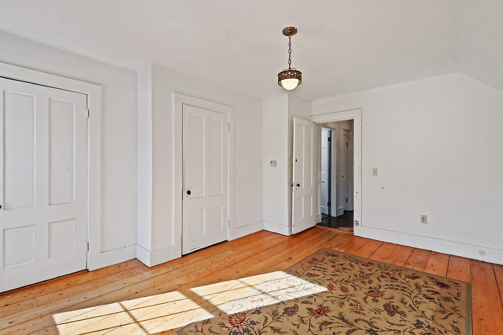 444 W Auburn Road Auburn ME 04210