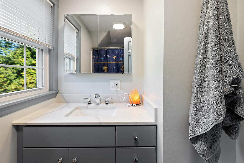 444 W Auburn Road Auburn ME 04210