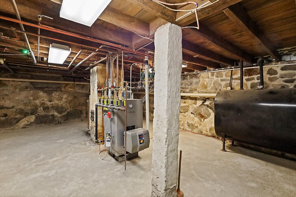 444 W Auburn Road Auburn ME 04210