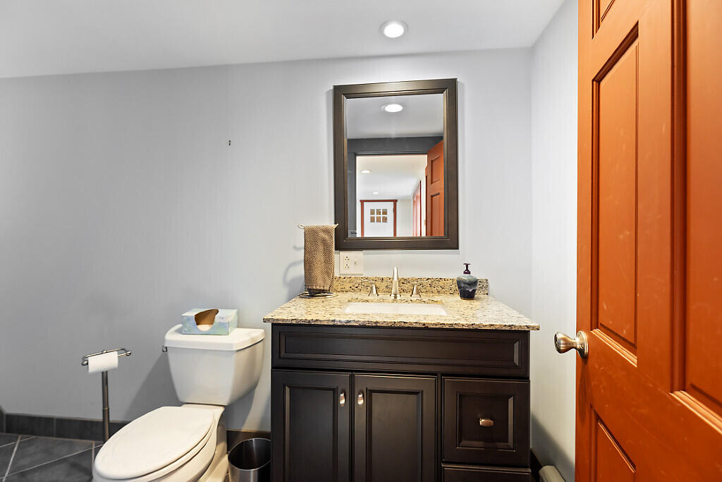 444 W Auburn Road Auburn ME 04210