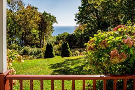 33 Sea View Drive Lincolnville ME 04849